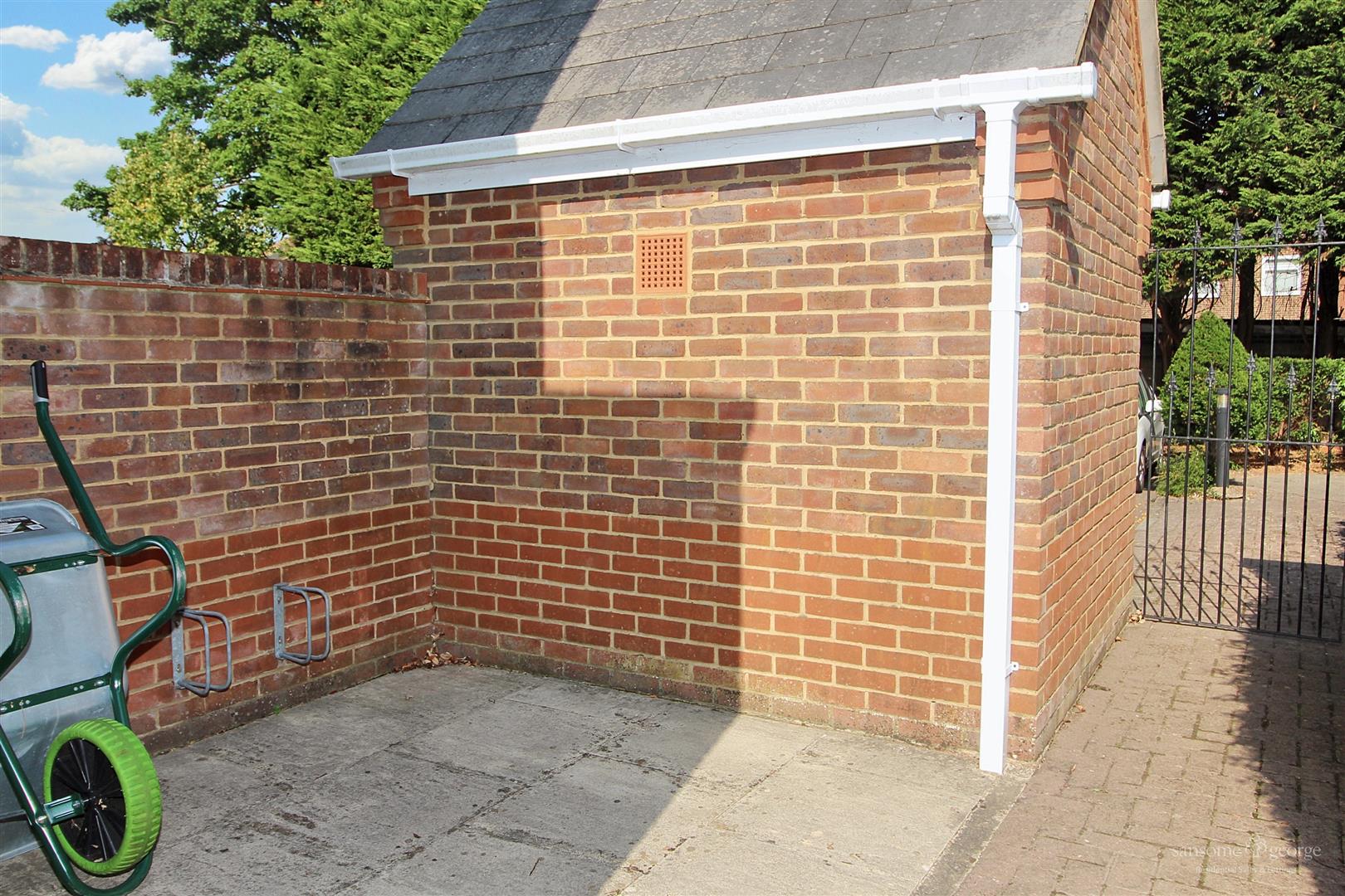 Parkhouse Lane, Reading